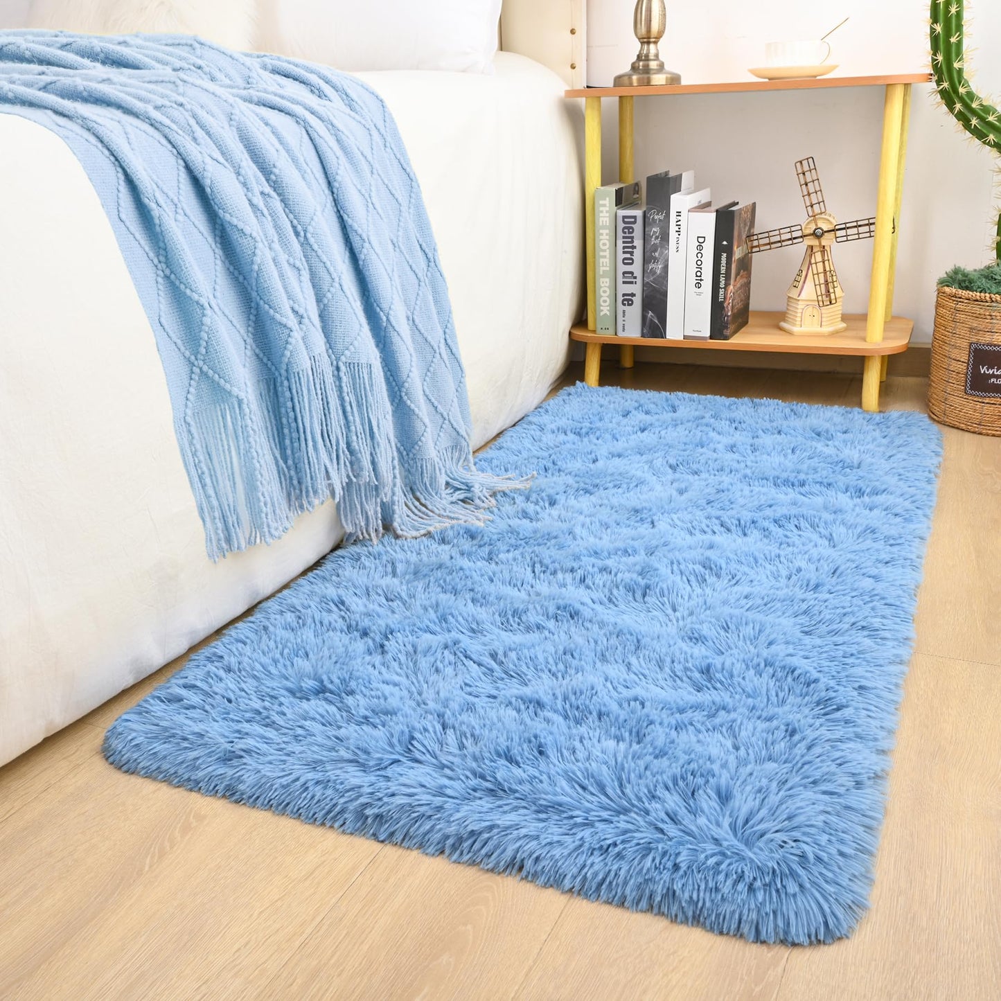 Keeko 4x5.3 Black Fluffy Shag Rug