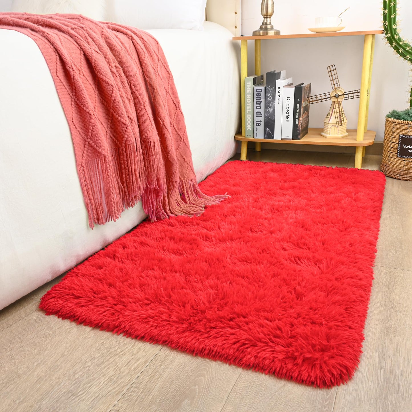 Keeko 4x5.3 Black Fluffy Shag Rug