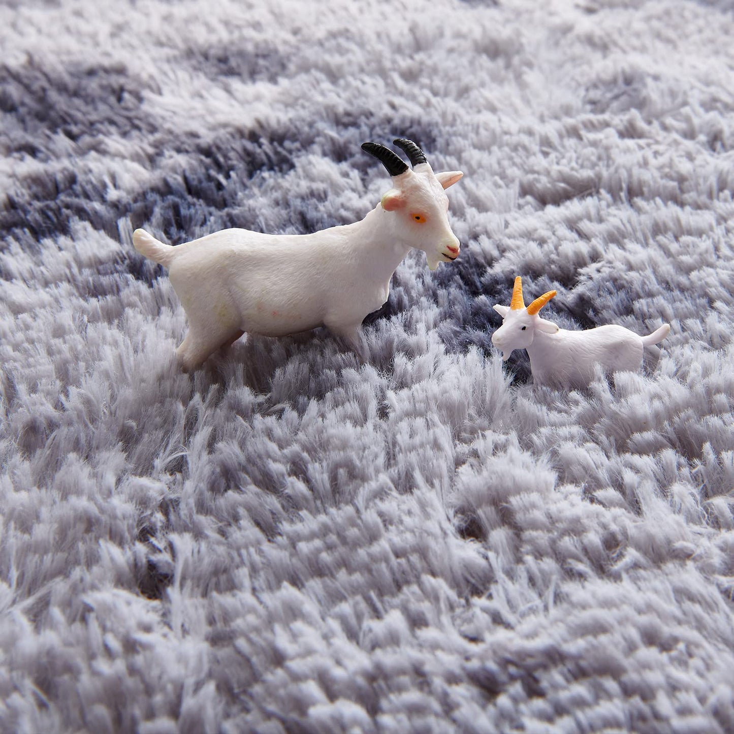 FJZFING 4x4 Light Grey Round Shag Rug