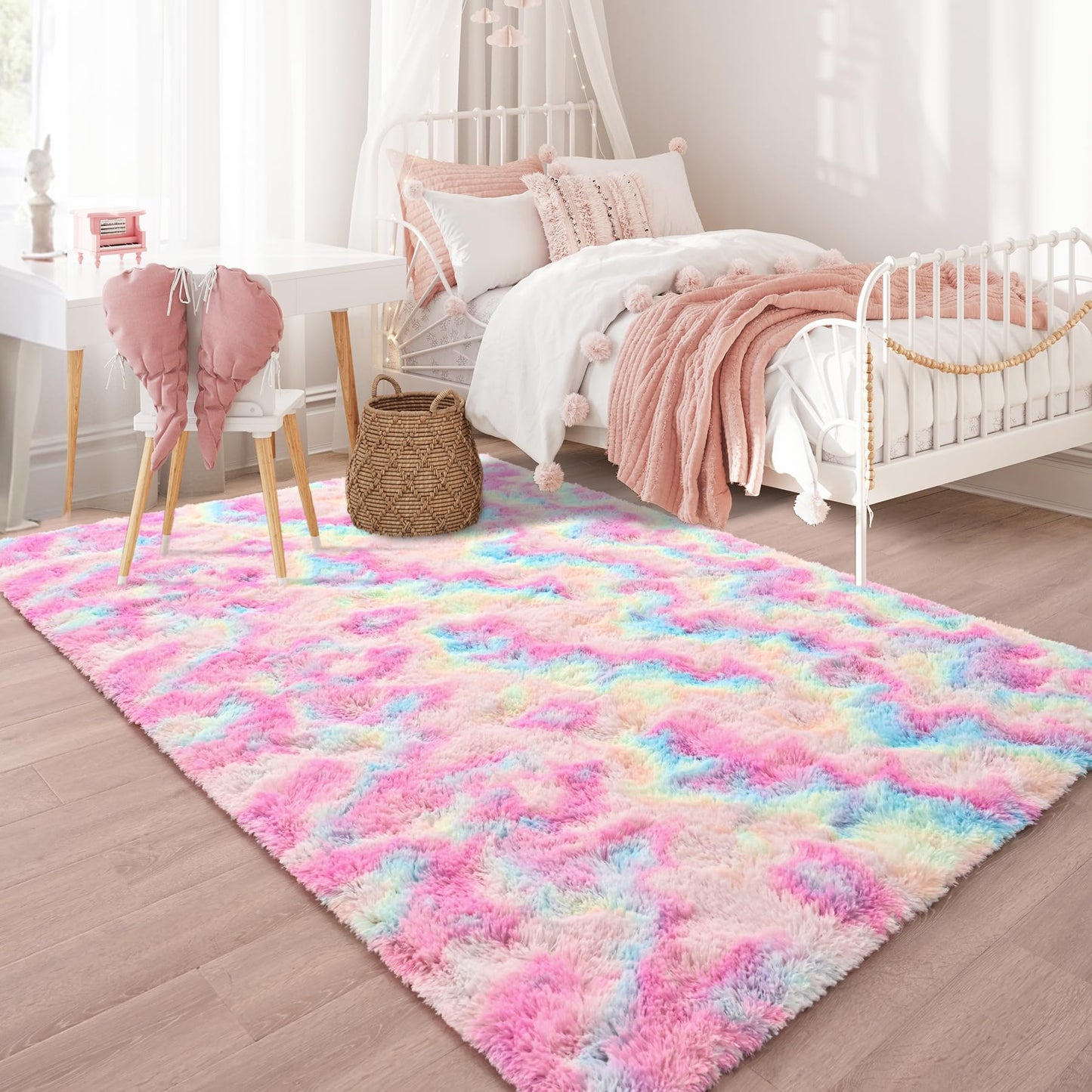 Keeko 4x5.3 Black Fluffy Shag Rug