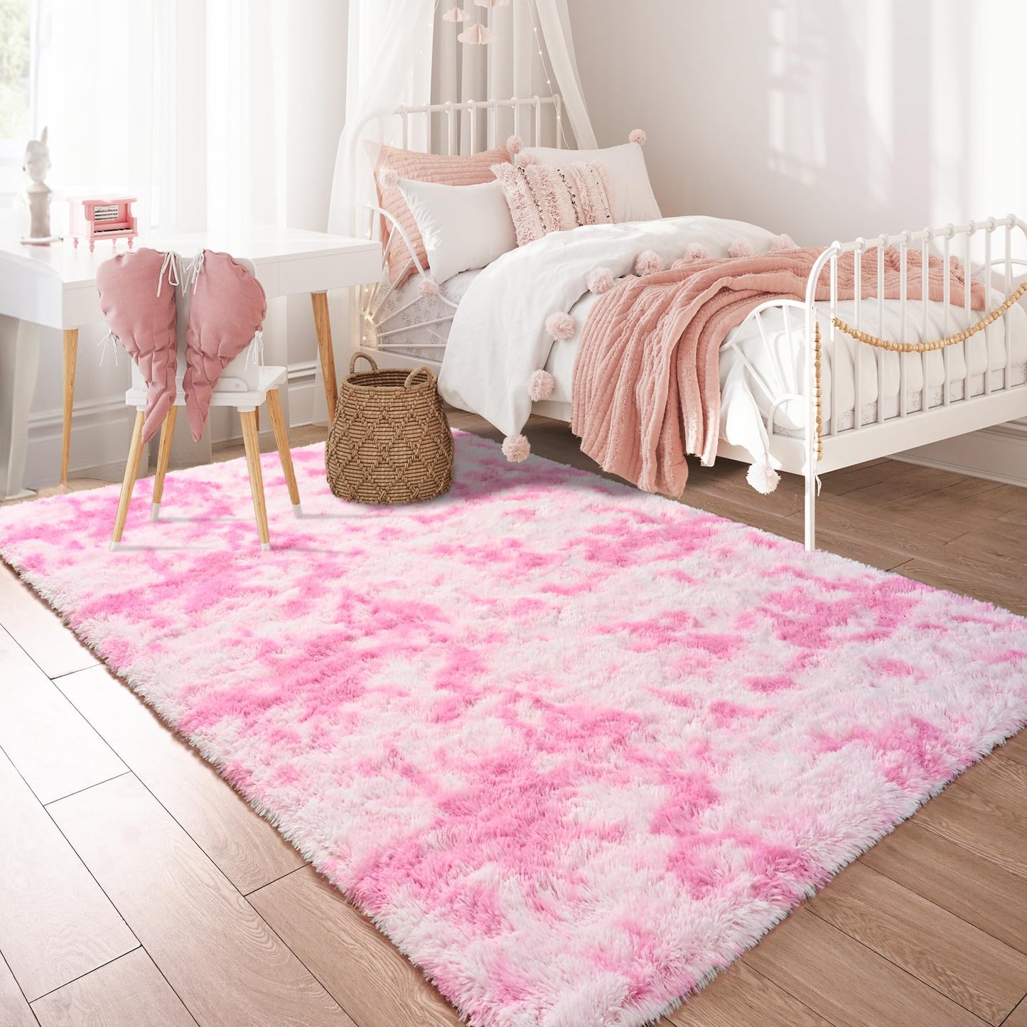 Keeko 4x5.3 Black Fluffy Shag Rug