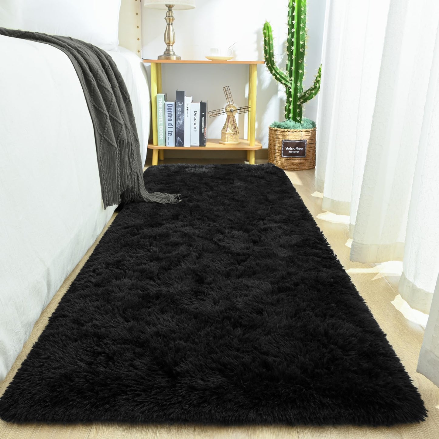 Keeko 4x5.3 Black Fluffy Shag Rug
