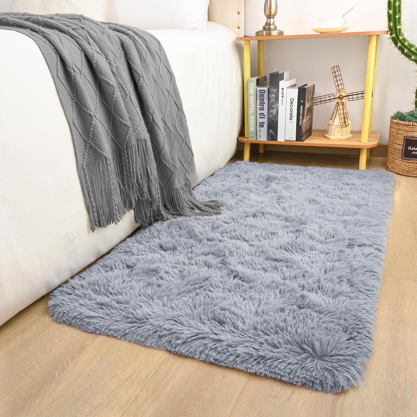 Keeko 4x5.3 Black Fluffy Shag Rug