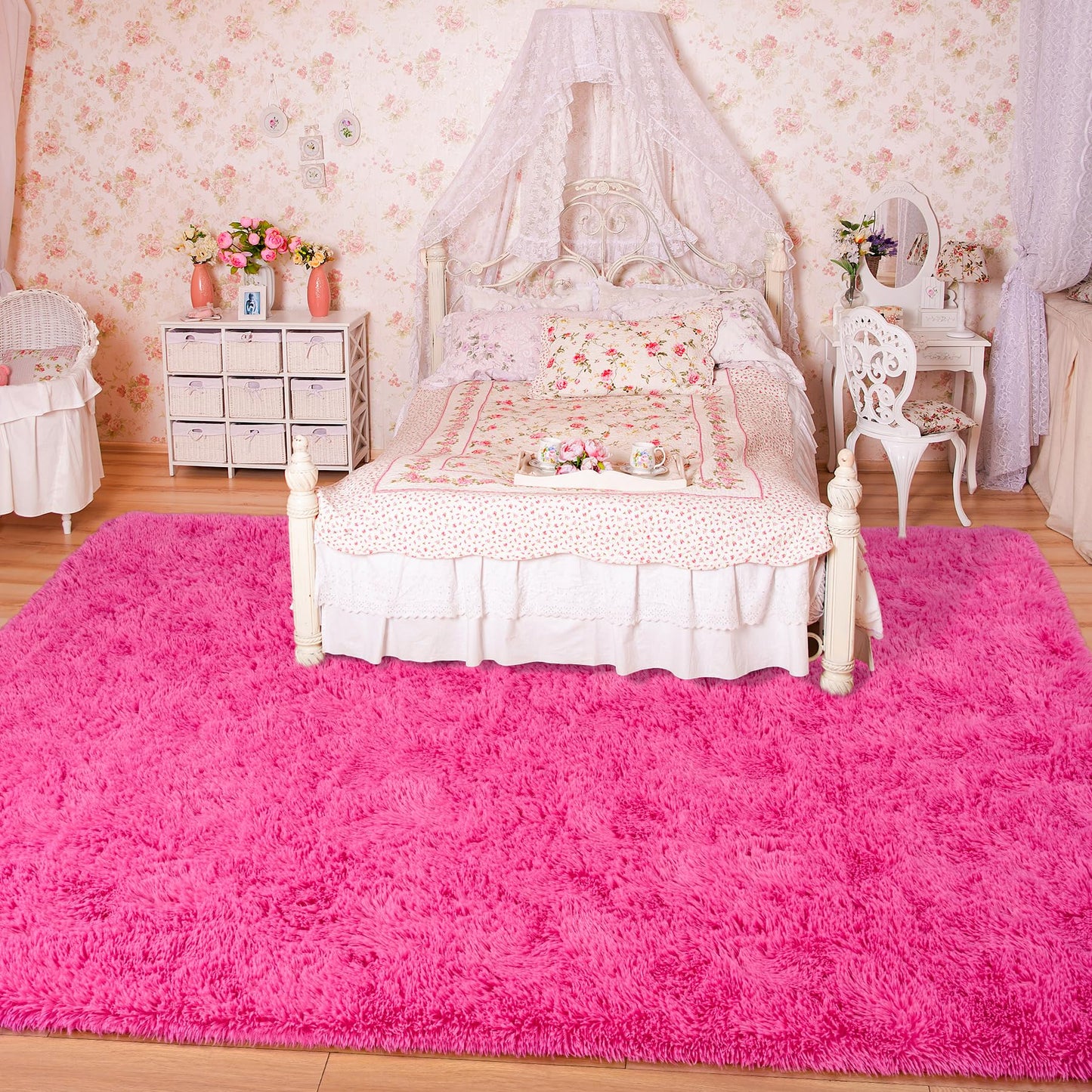 Keeko 4x5.3 Black Fluffy Shag Rug