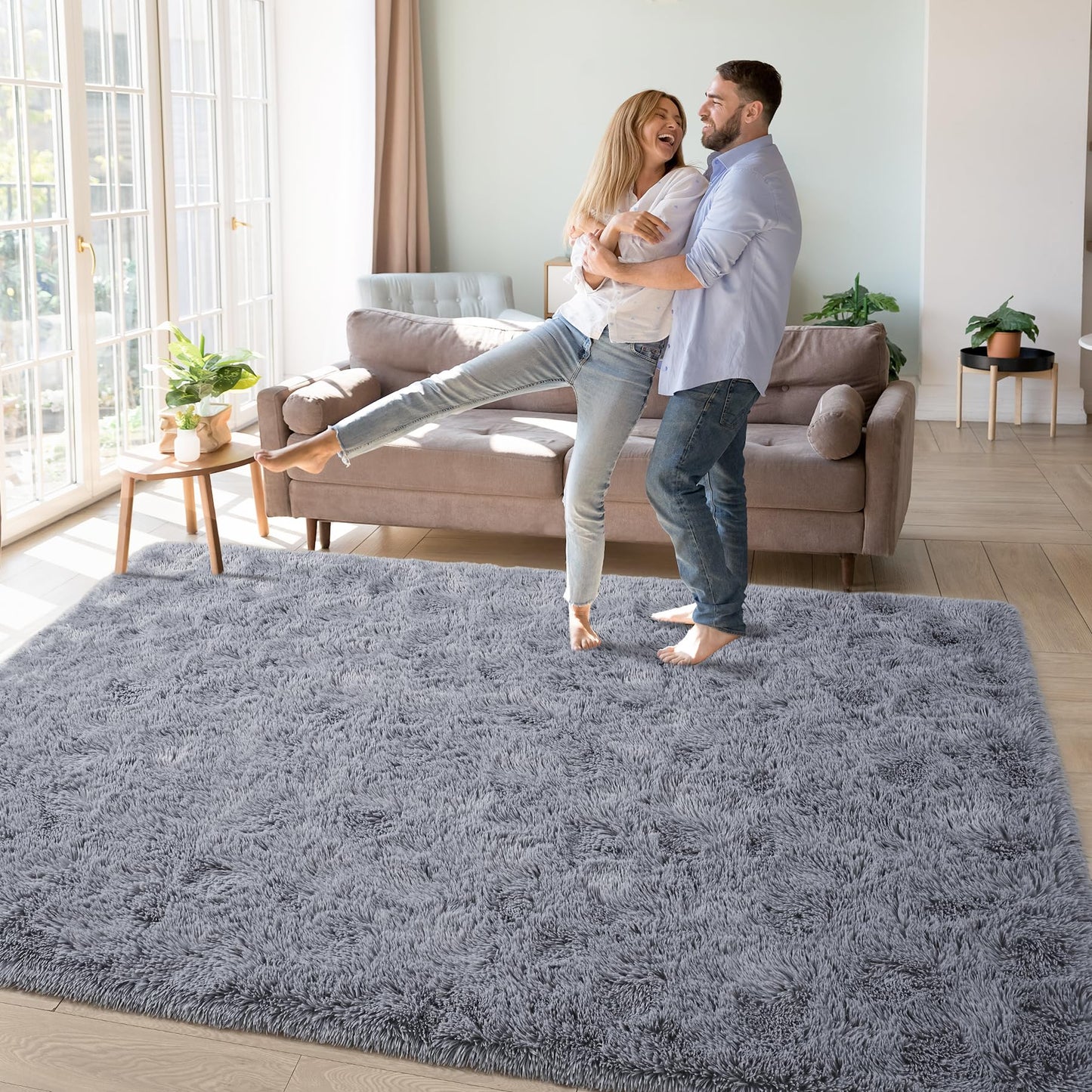 Keeko 4x5.3 Black Fluffy Shag Rug