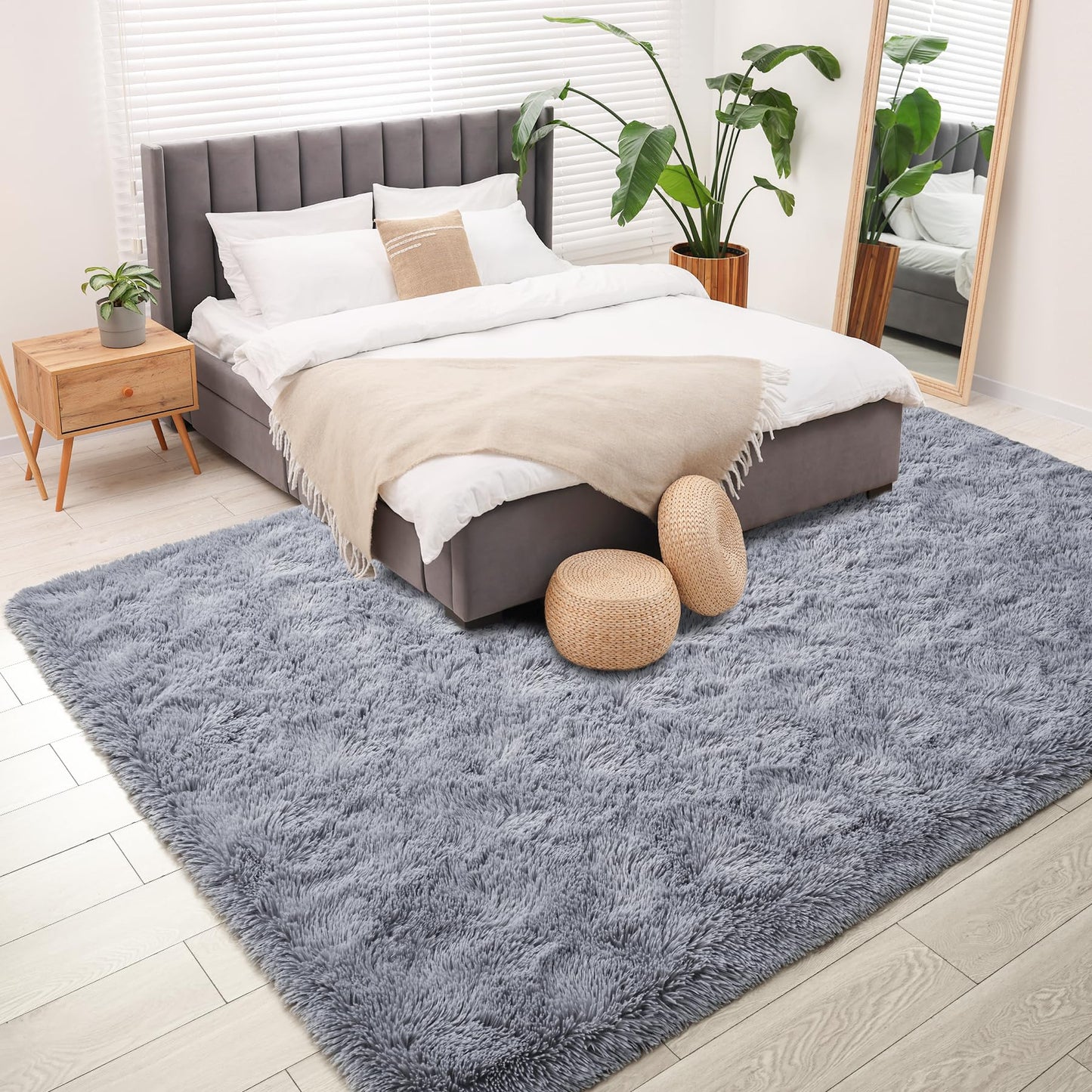 Keeko 4x5.3 Black Fluffy Shag Rug